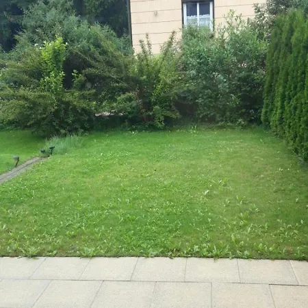 Komfortables Mit Mitnutzung Von Bad, Kueche Und Wohnbereich Apartament